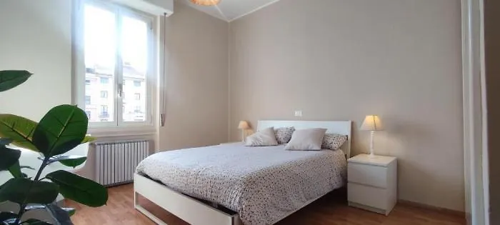2 Bedroom Gem Near Milano Centrale Fast Wi Fi Kademy House Apartamento