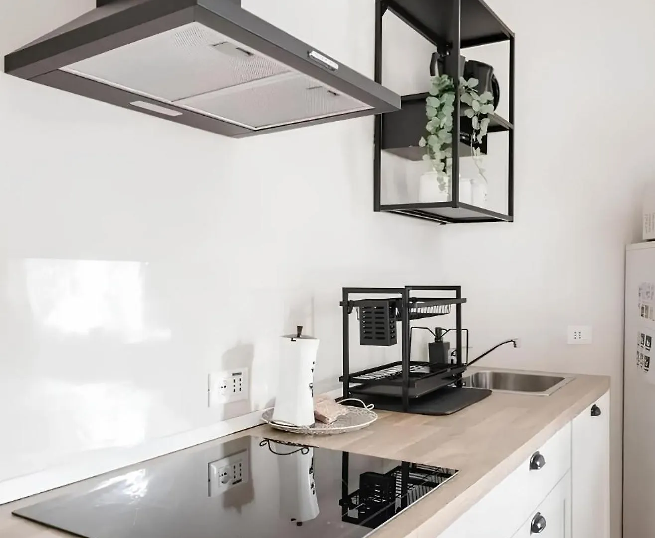 2 Bedroom Gem Near Milano Centrale Fast Wi Fi Kademy House 0*,