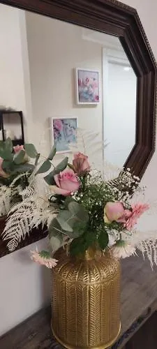 2 Bedroom Gem Near Milano Centrale Fast Wi Fi Kademy House Italy