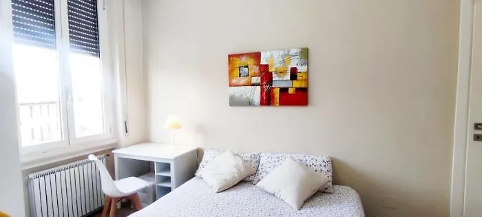 2 Bedroom Gem Near Milano Centrale Fast Wi Fi Kademy House Milan