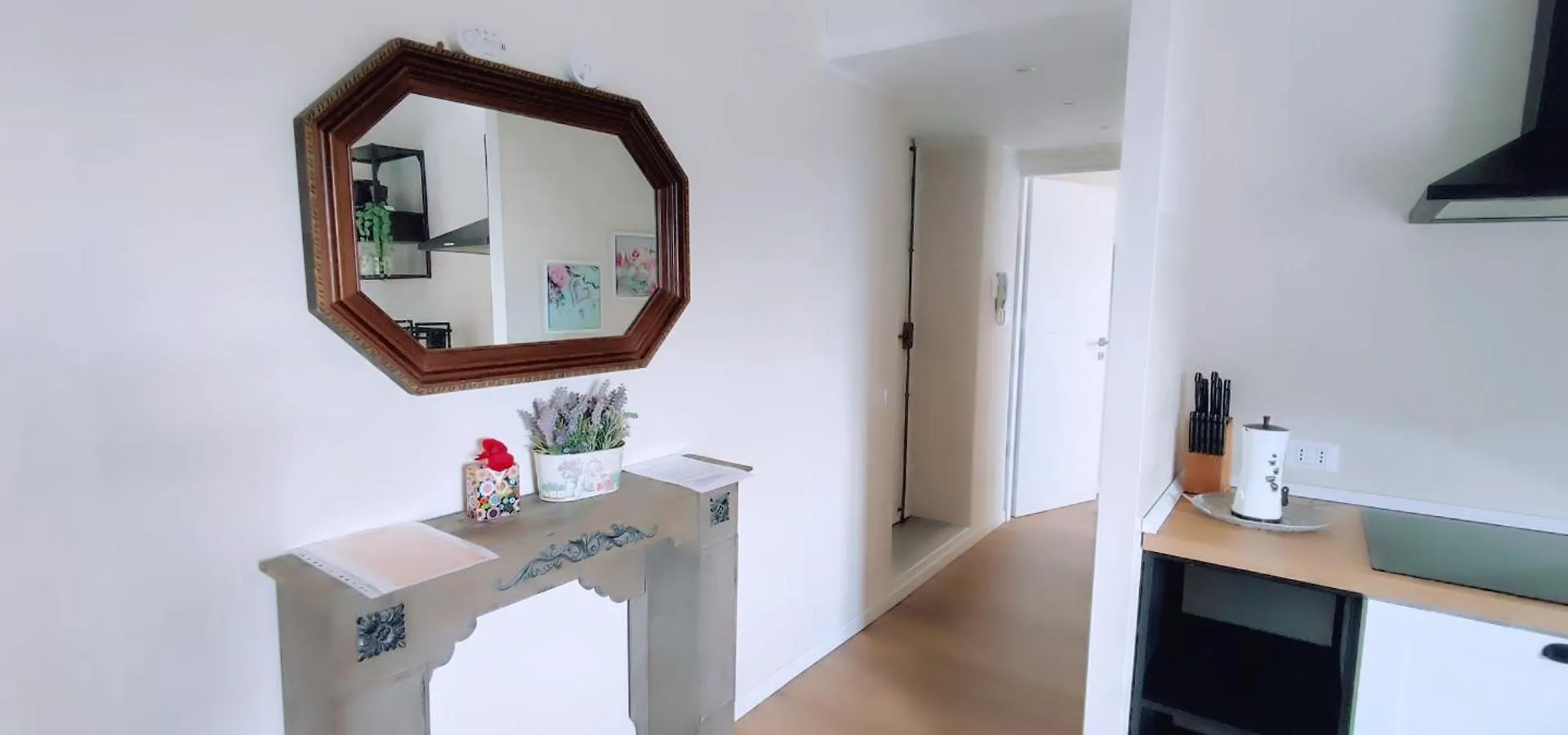Apartment 2 Bedroom Gem Near Milano Centrale Fast Wi Fi Kademy House Italy
