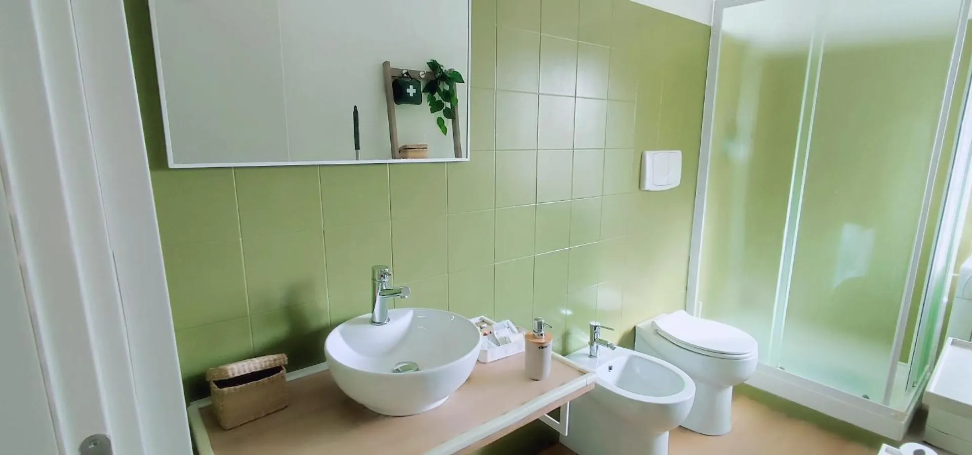 Apartment 2 Bedroom Gem Near Milano Centrale Fast Wi Fi Kademy House
