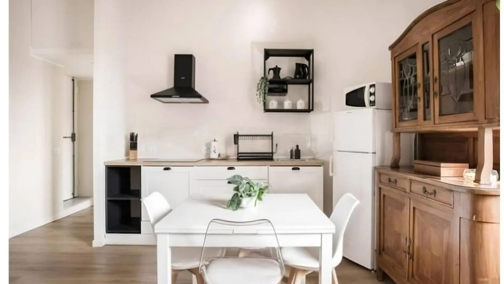 2 Bedroom Gem Near Milano Centrale Fast Wi Fi Kademy House